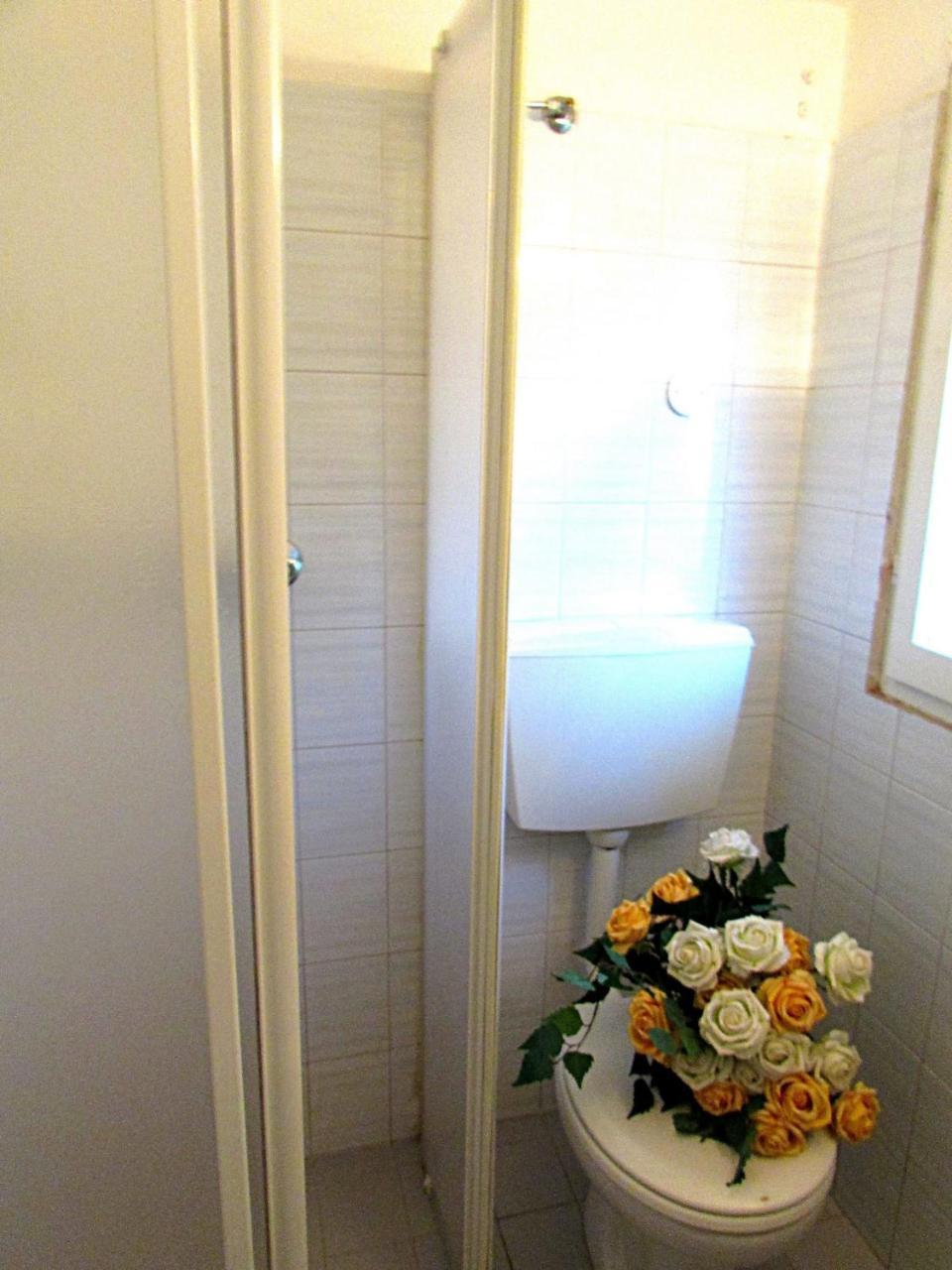 Fiori Villa Бибионе Екстериор снимка